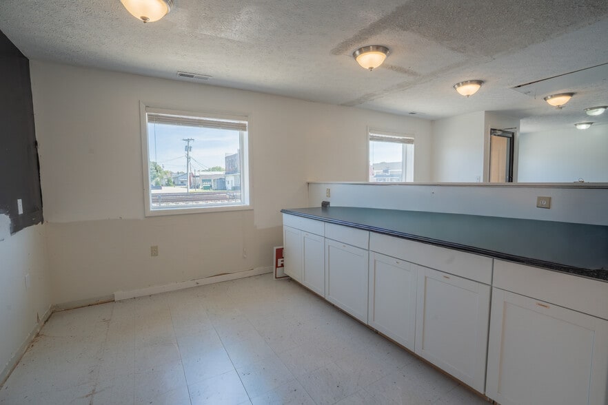 More Photos Of 207 S Railroad St, Brookston General Retail For Sale