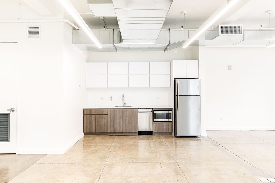 More Photos Of 330 Seventh Ave, New York Office For Lease