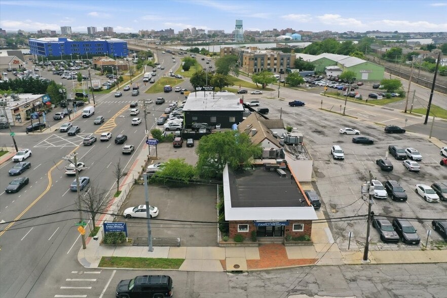 More Photos Of 3 California Pl S, Island Park Medical For Sale