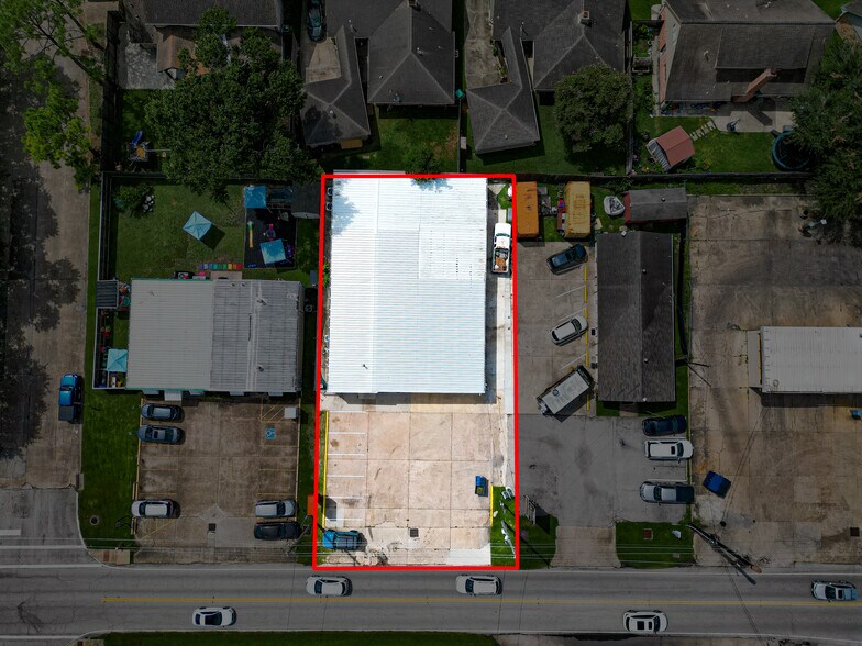 More Photos Of 11419 Hall Rd, Houston Freestanding For Sale