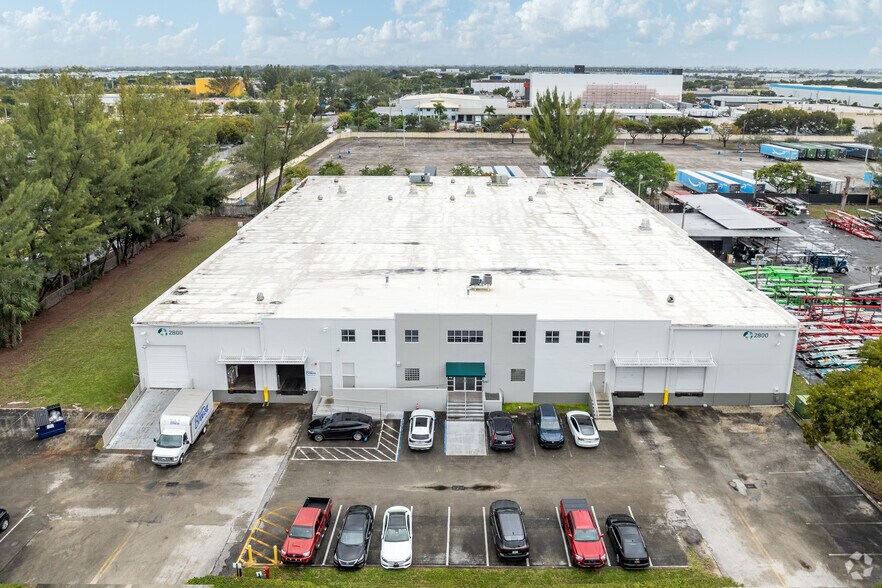 More Photos Of 2800 NW 125th St, Miami Warehouse For Lease