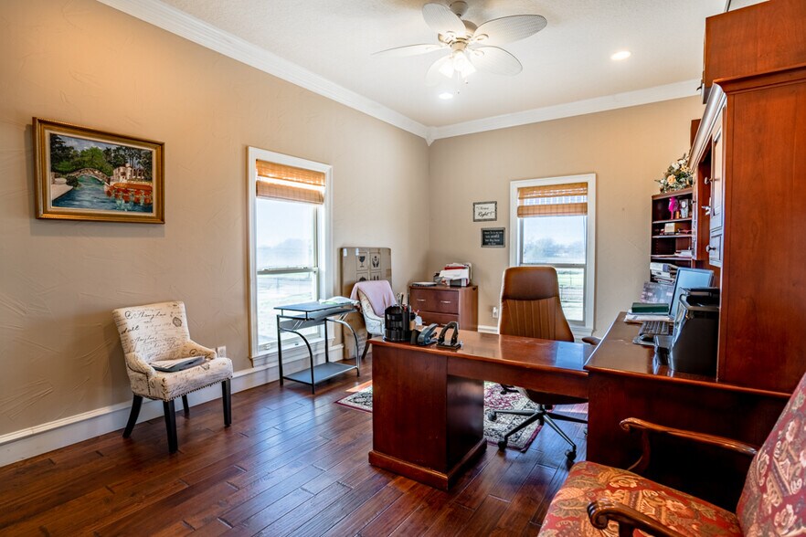 More Photos Of 8475 County Road 156, Kaufman Office For Sale