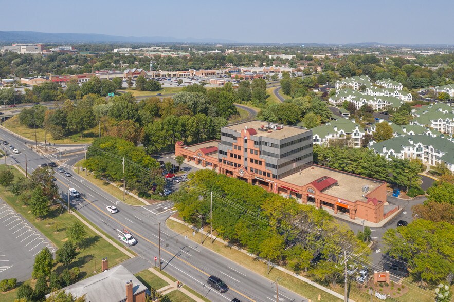 More Photos Of 1003-1005 W 7th St, Frederick Office For Sale