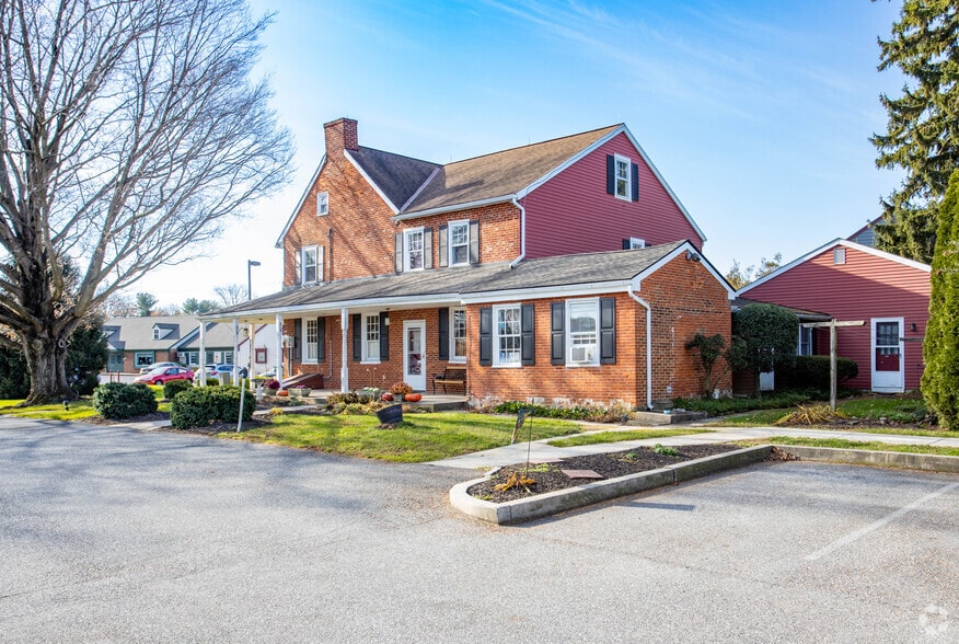 More Photos Of 2439 Old Philadelphia Pike, Lancaster Hotel For Sale