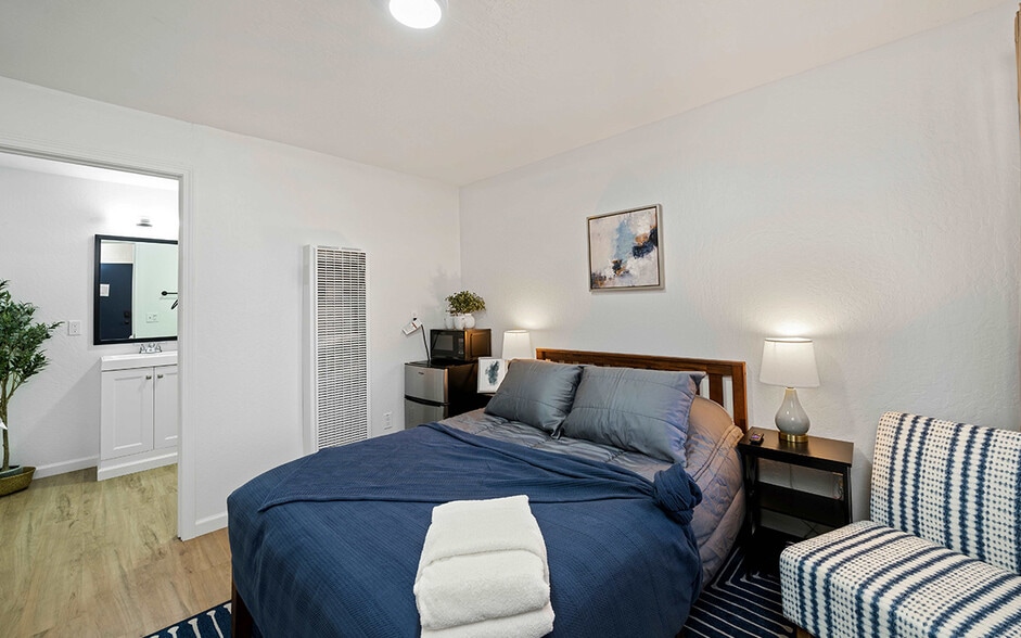 More Photos Of 3918 Pioneer Trl, South Lake Tahoe Hotel For Sale