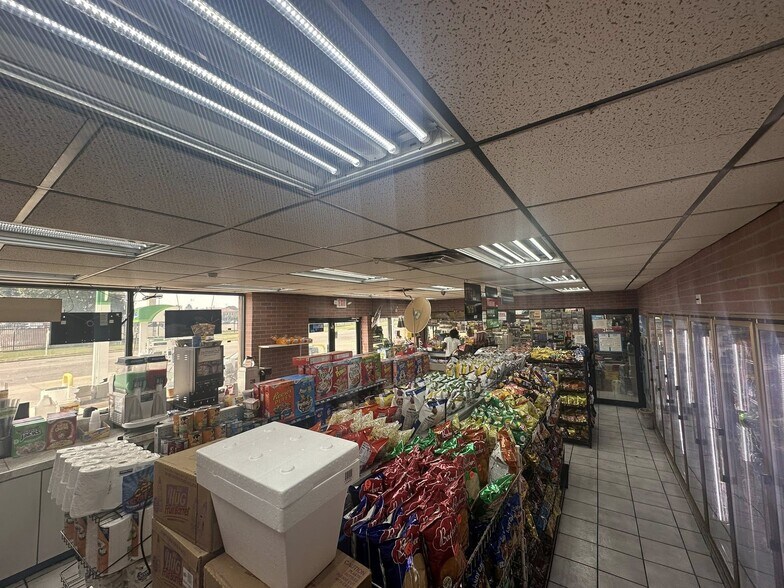 More Photos Of 3720 W McNichols Rd, Detroit Freestanding For Sale