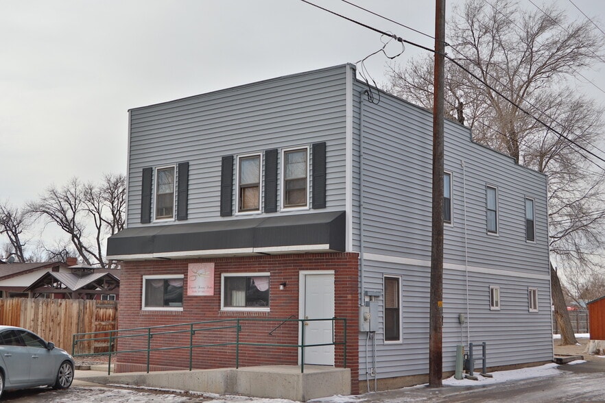 More Photos Of 450 Montana Ave, Lovell Storefront Retail Office For Sale