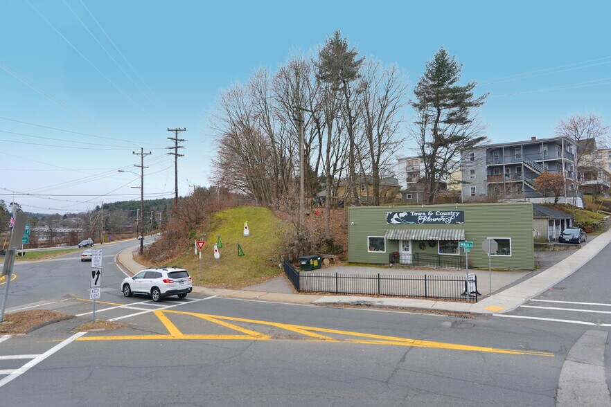 More Photos Of 9 Main St, Southbridge Freestanding For Sale