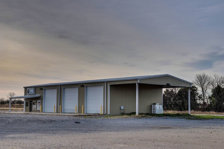 Primary Photo Of 32827 Airline Rd, Pauls Valley Warehouse For Sale
