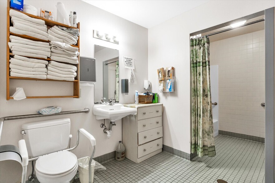 More Photos Of 121 S 5th St, Evansville Assisted Living For Sale