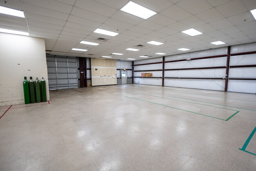 More Photos Of 7644 Southrail Rd, North Charleston Unknown For Lease