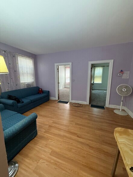 More Photos Of 4715 47th St, Woodside Apartments For Sale