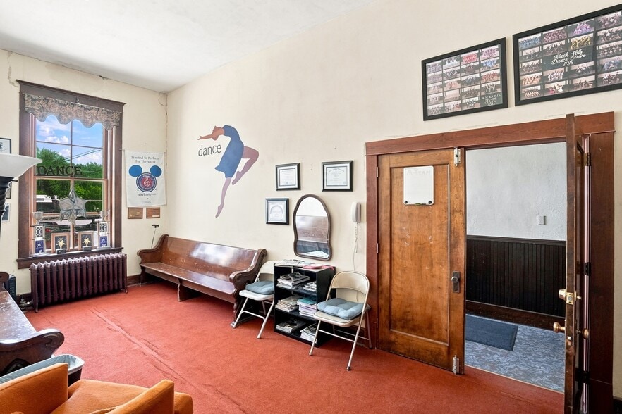 More Photos Of 604 N Main St, Spearfish General Retail For Sale