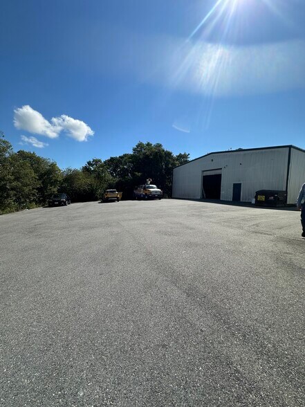 Primary Photo Of 48 Warehouse Rd, Hyannis Warehouse For Lease