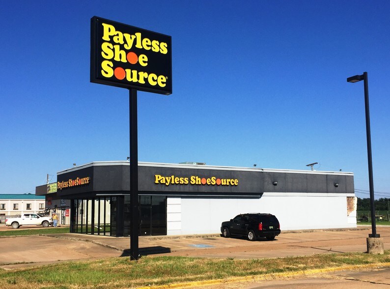 More Photos Of 832 S State St, Clarksdale Freestanding For Lease