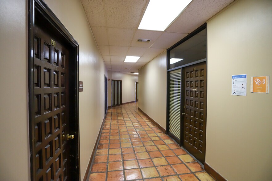 More Photos Of 2011 Texoma Pky, Sherman Office For Lease