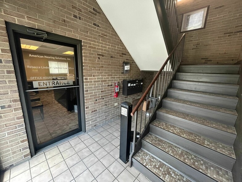 More Photos Of 11156 Main St, Cincinnati Office For Lease