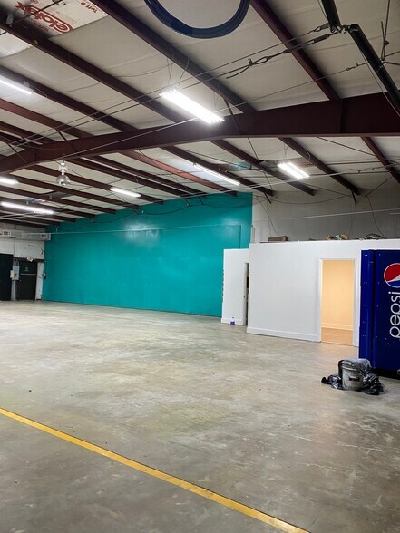 More Photos Of 735 Industry Rd, Longwood Warehouse For Lease