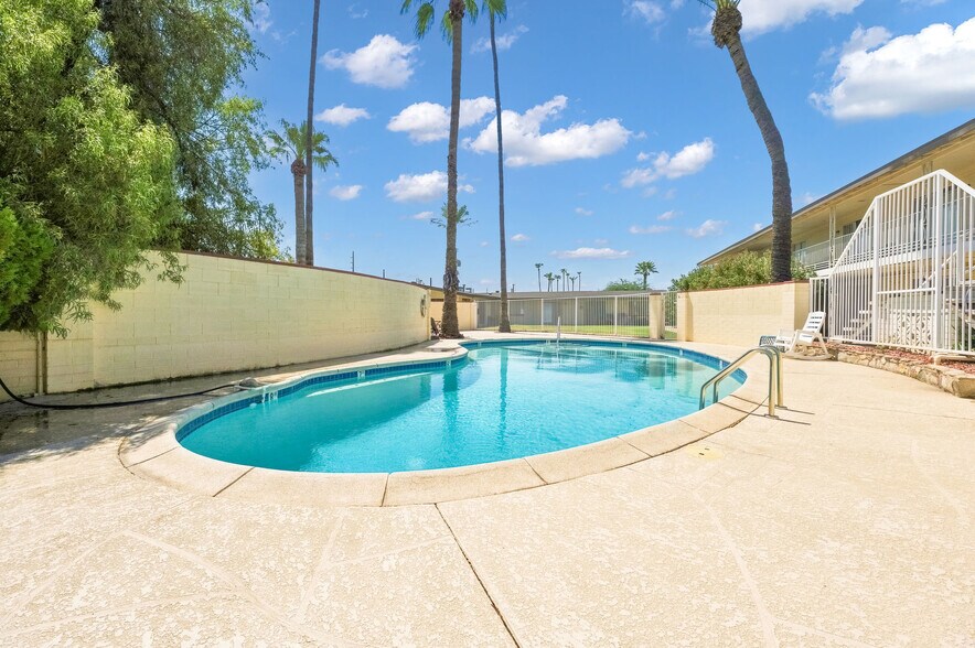 More Photos Of 1123 E Sierra Vista Dr, Phoenix Apartments For Sale