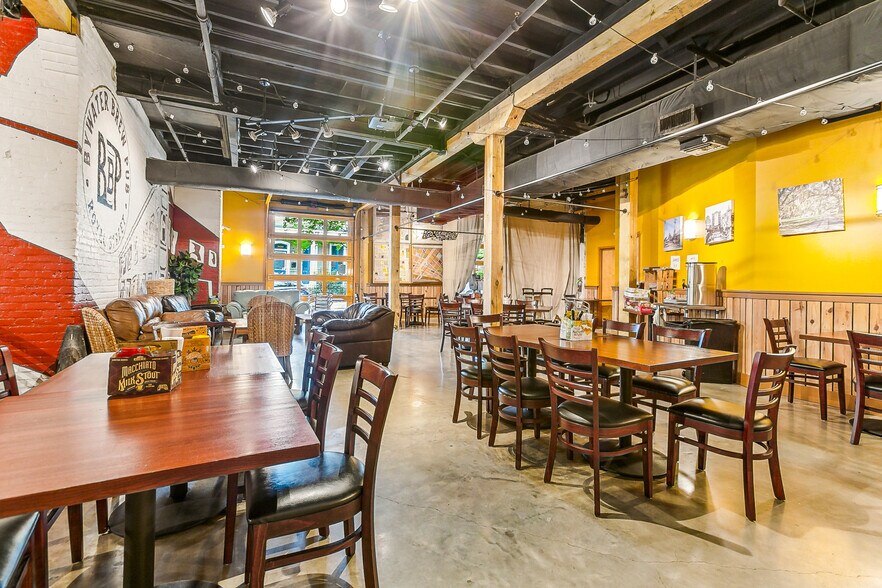 More Photos Of 3000 Royal St, New Orleans Storefront Retail Office For Lease