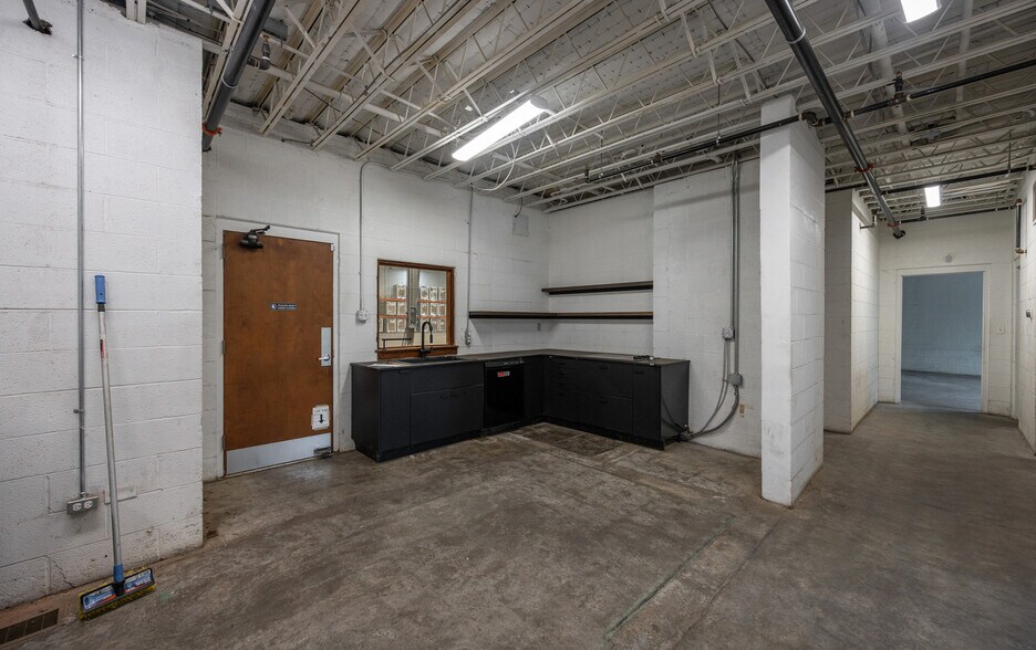 More Photos Of 1111 Neville St, Durham Warehouse For Sale