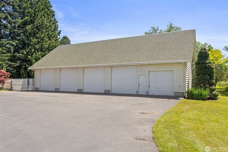 More Photos Of 1026 Alder St, Centralia Office Residential For Sale