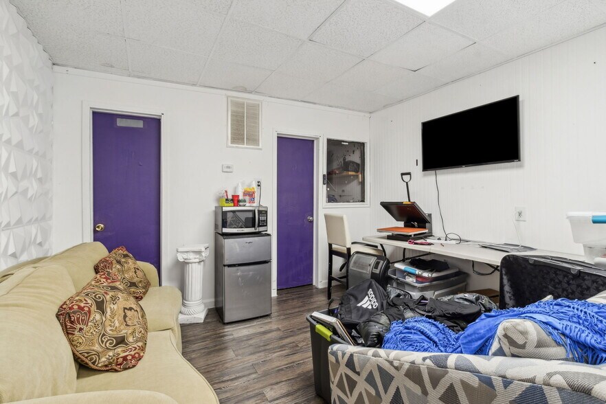 More Photos Of , Smyrna General Retail For Sale