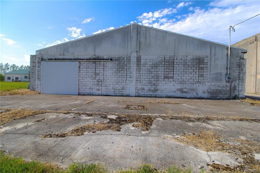 More Photos Of 2231 Youngstown Wilson rd, Ransomville Flex For Sale