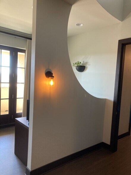 More Photos Of 1531 E Bradford Pky, Springfield Medical For Sale