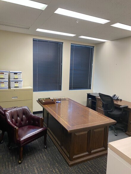 More Photos Of 301 E Colorado Blvd, Pasadena Office For Lease