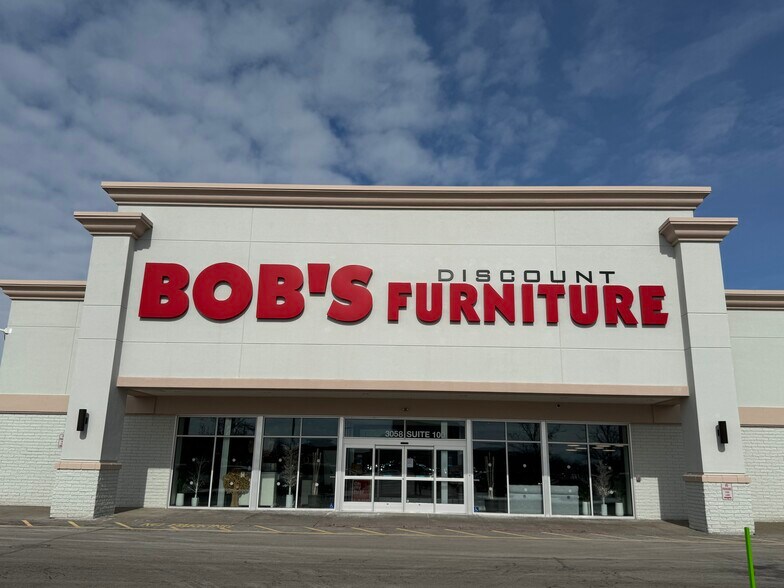 More Photos Of 3040-3056 Sheridan Dr, Amherst Storefront For Lease