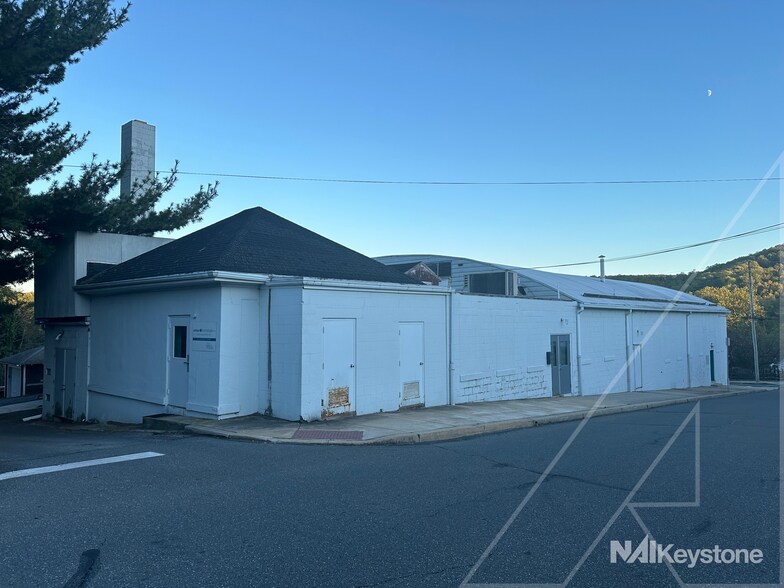 More Photos Of 111 Chestnut St, Mohnton Industrial For Sale