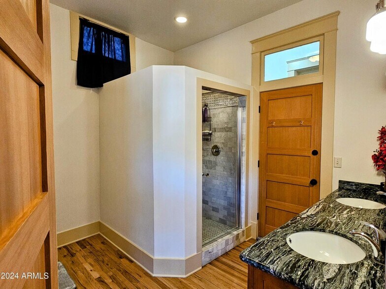 More Photos Of 37-39 Ok St, Bisbee General Retail For Sale