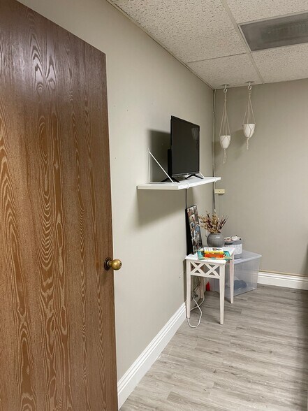 More Photos Of 747 S Brea Blvd, Brea Office For Lease