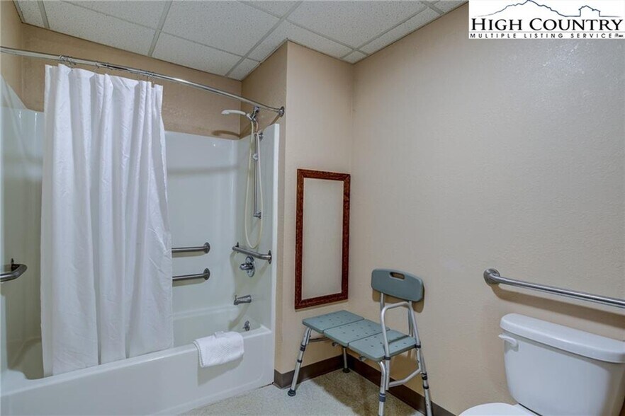 More Photos Of 341 N Main St, Sparta Hospitality For Sale