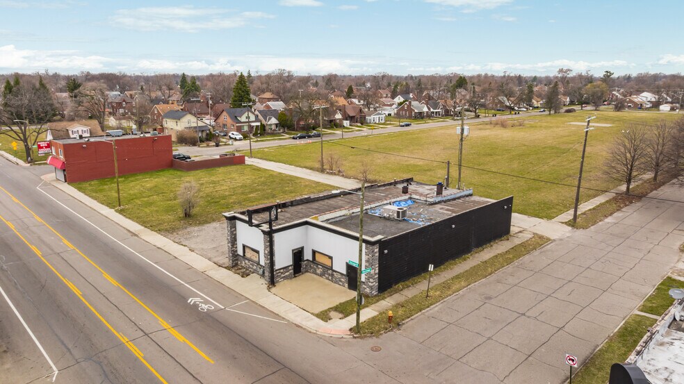 More Photos Of 14700 W Chicago St, Detroit Freestanding For Sale