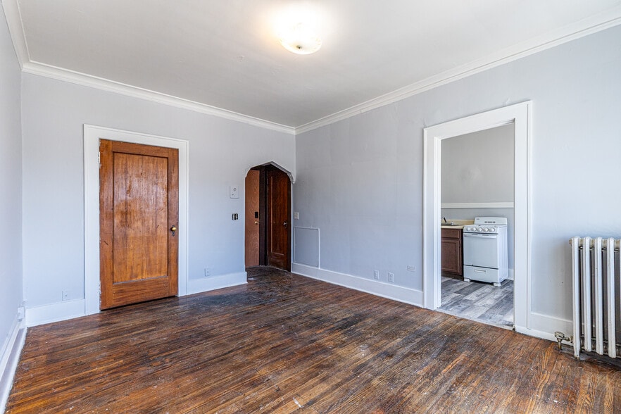 More Photos Of 312 Lake Ave, Rochester Apartments For Sale