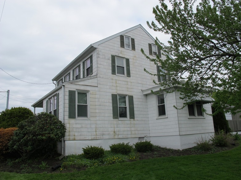 More Photos Of 4056 Marietta Ave, Mount Joy Light Distribution For Lease