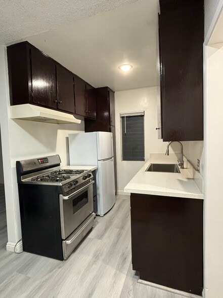 More Photos Of 5213 Meridian St, Los Angeles Apartments For Sale