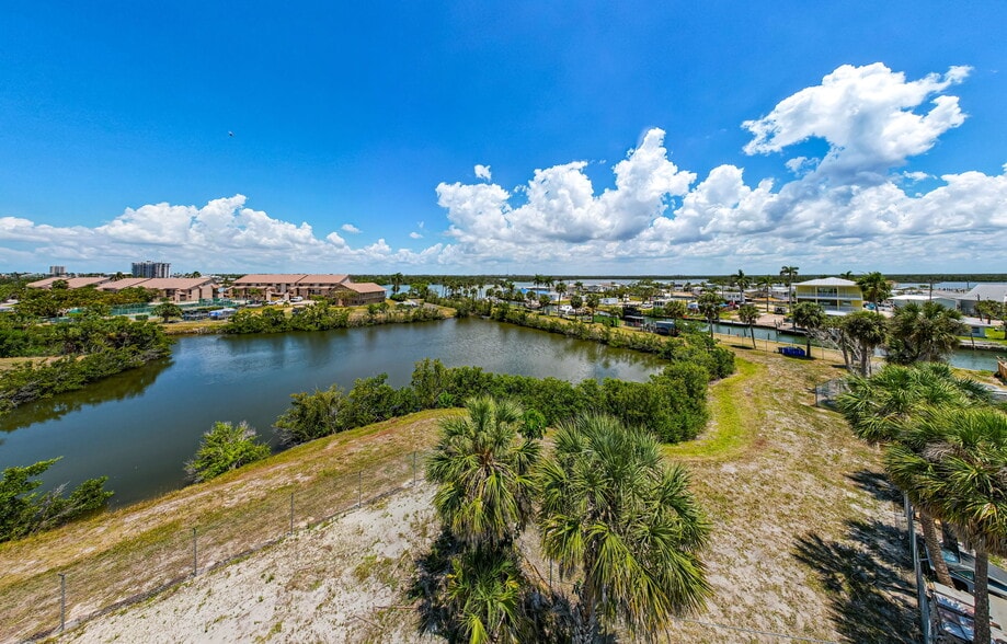 More Photos Of 870 Buttonwood Dr, Fort Myers Beach Distribution For Sale