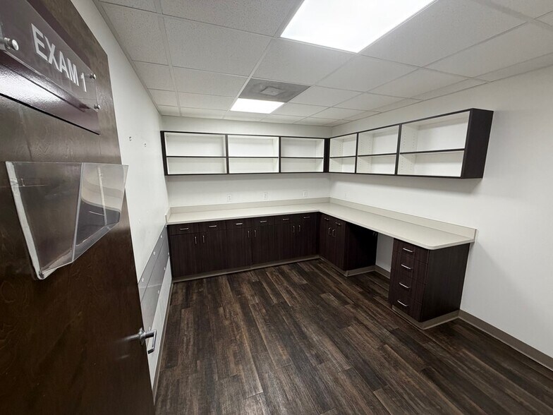 More Photos Of 200 Medical Care Way, Dothan Medical For Lease
