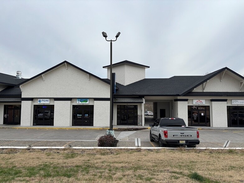 Primary Photo Of 2040 Winfield Dunn Pky, Sevierville General Retail For Sale