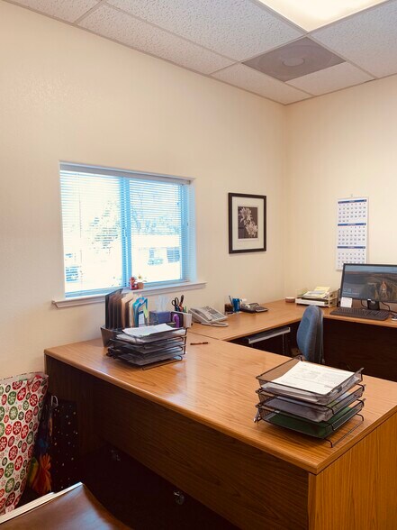 More Photos Of 2301 Main St, Susanville Storefront Retail Office For Sale