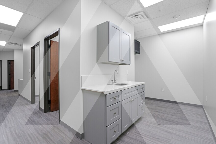 More Photos Of 3634 Glenn Lakes Lane, Missouri City Office For Lease