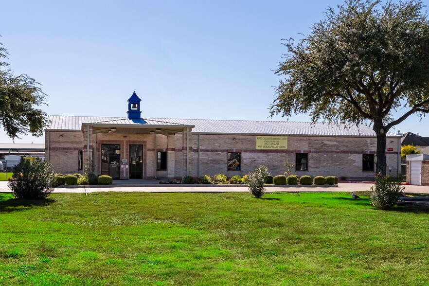 More Photos Of 13511 Florence Rd, Sugar Land Daycare Center For Lease