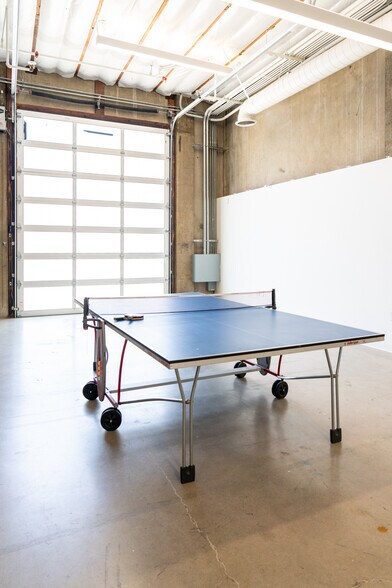 More Photos Of 1109 N Virgil Ave, Los Angeles Office For Sale