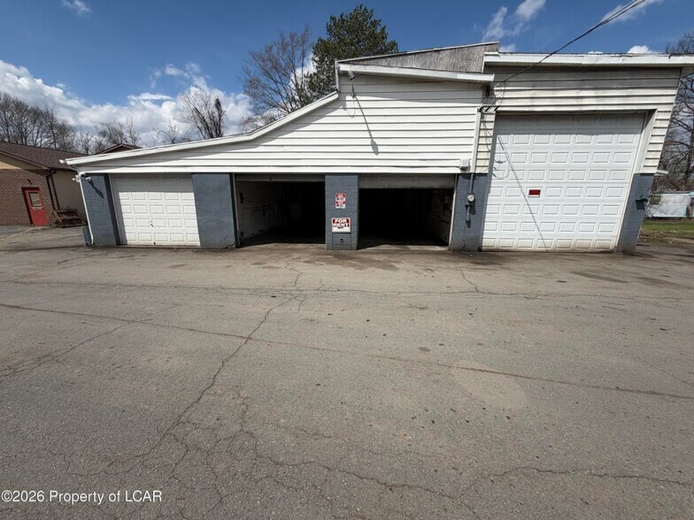 Primary Photo Of 818 Suscon Rd, Pittston Industrial For Lease