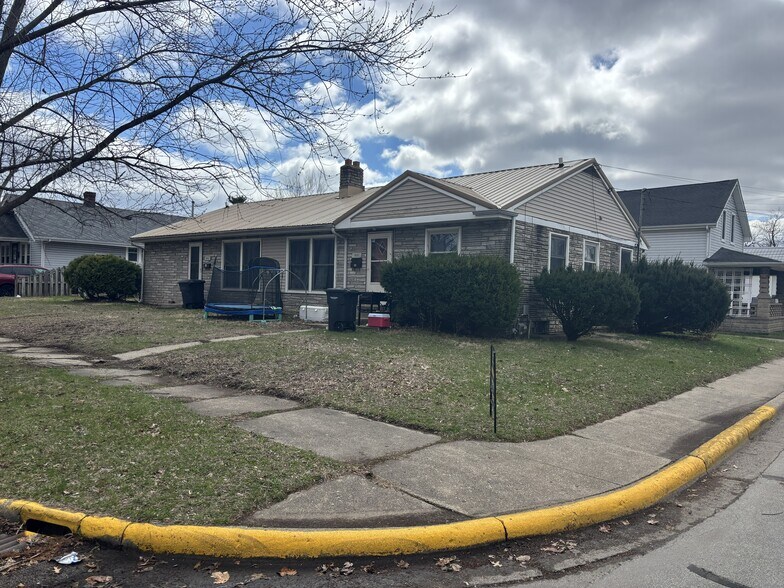 Primary Photo Of 1803 Perrine St, Lafayette Multifamily For Sale