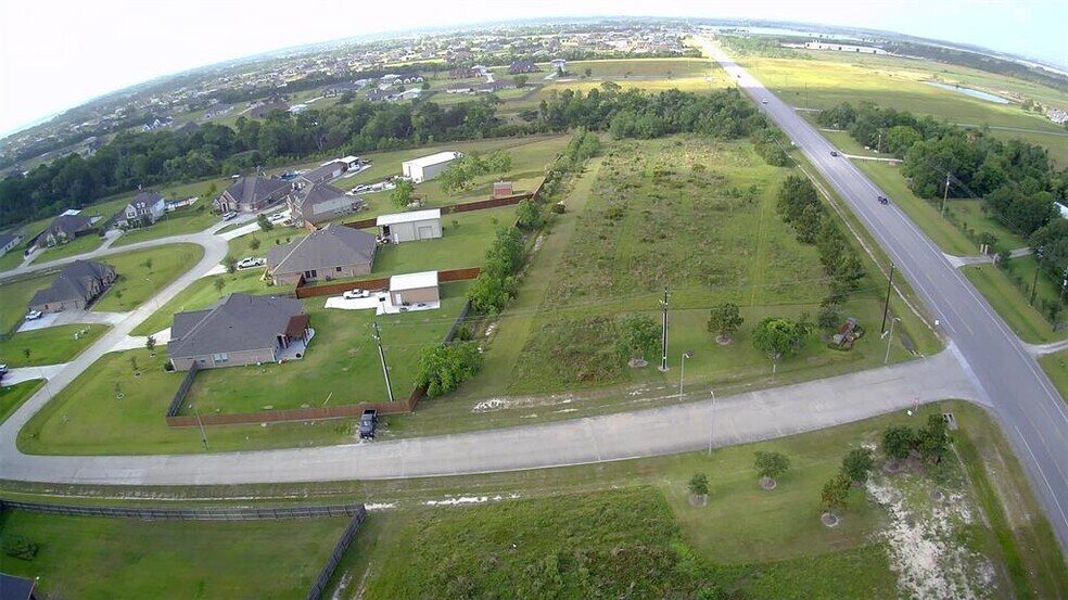 More Photos Of COM RES 1 FM 3180, Mont Belvieu Land For Sale