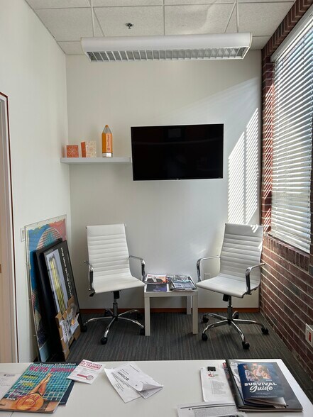 More Photos Of 1860 N Avenida Republica De Cuba, Tampa Office For Sale